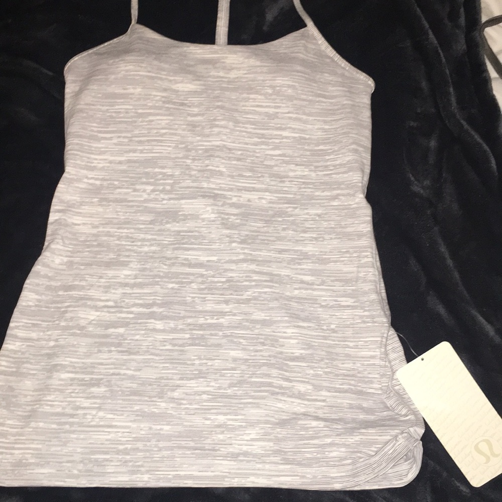 Lululemon workout tank top size 8!